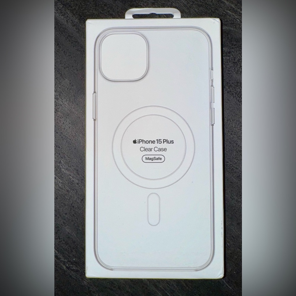 NEW Apple iPhone 15 PLUS MAGSAFE Clear Case